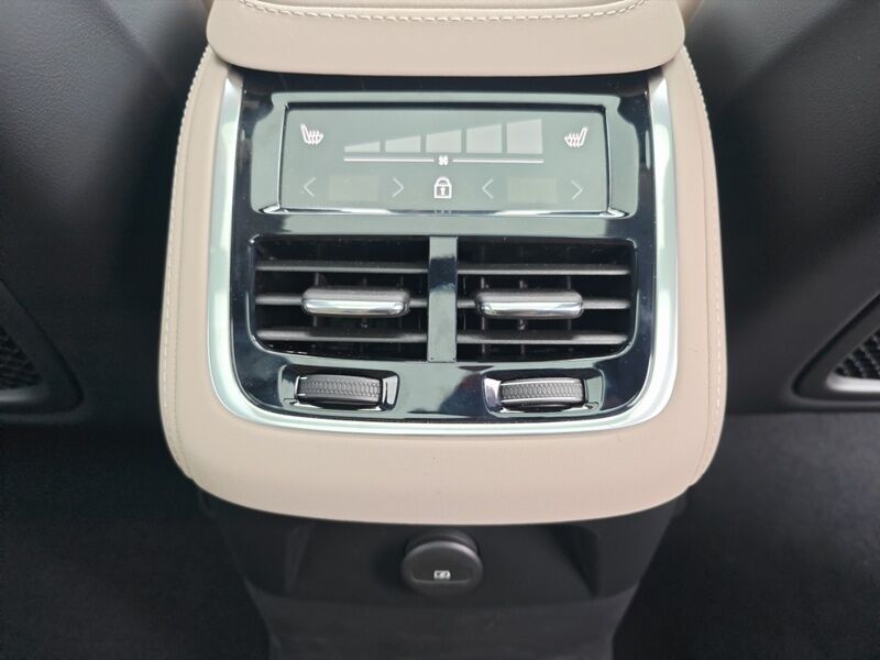 More views of Volvo XC90