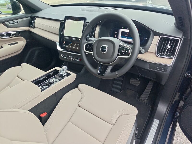 More views of Volvo XC90