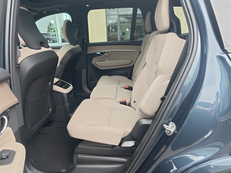 More views of Volvo XC90