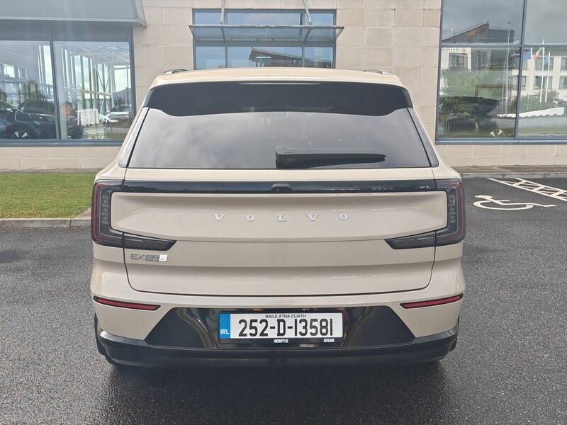 More views of Volvo EX90