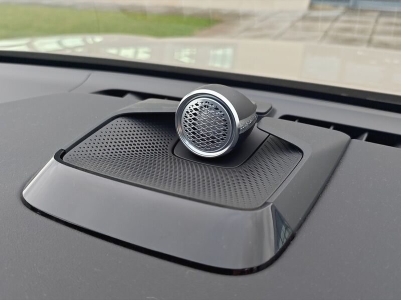 More views of Volvo EX90