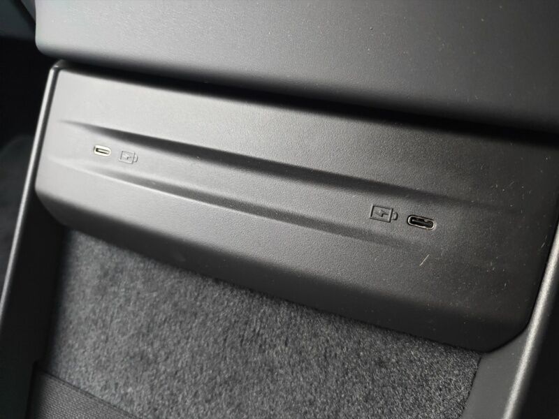 More views of Volvo EX90