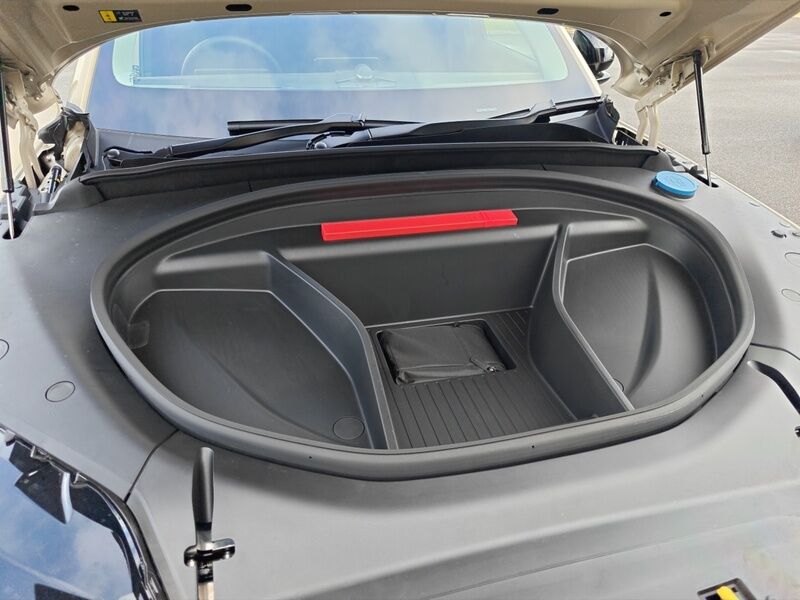 More views of Volvo EX90