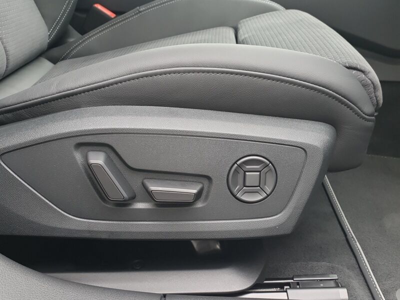 More views of Audi A6