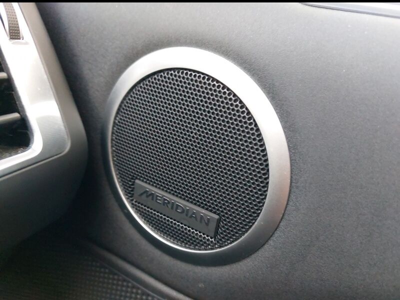 More views of Land Rover Discovery