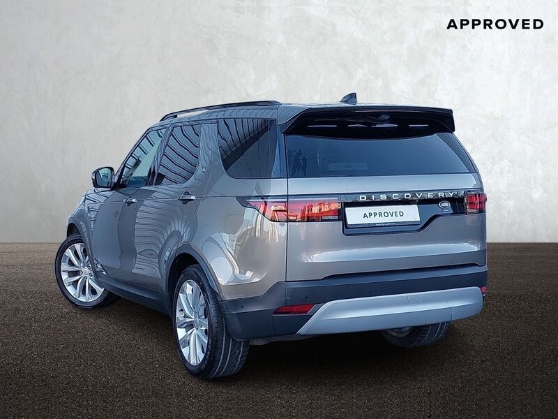 More views of Land Rover Discovery