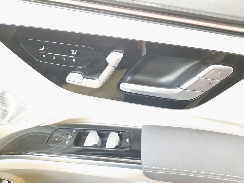 More views of Mercedes-Benz EQS