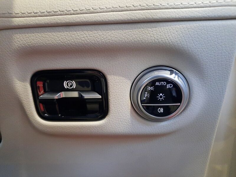 More views of Mercedes-Benz EQS