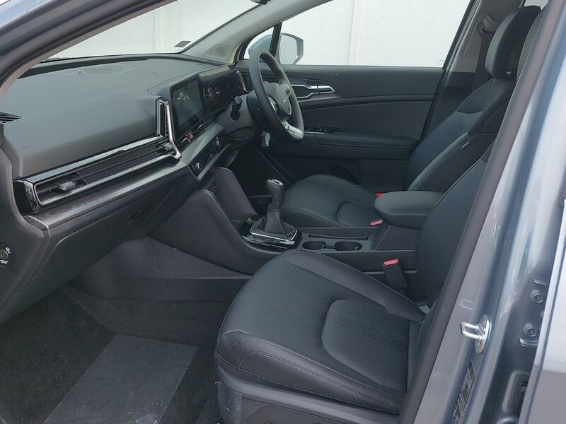More views of Kia Sportage