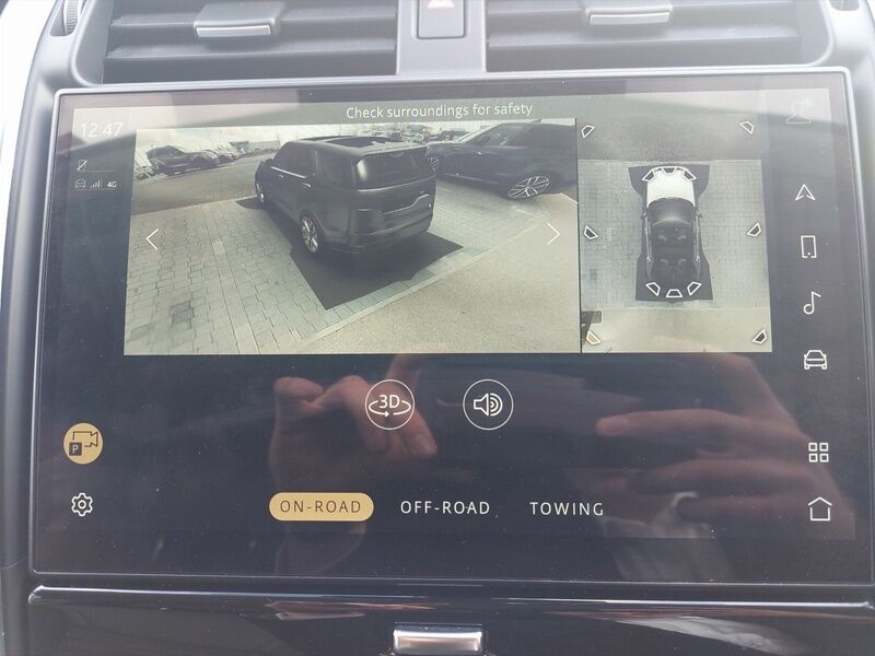 More views of Land Rover Discovery