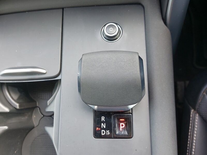 More views of Land Rover Discovery