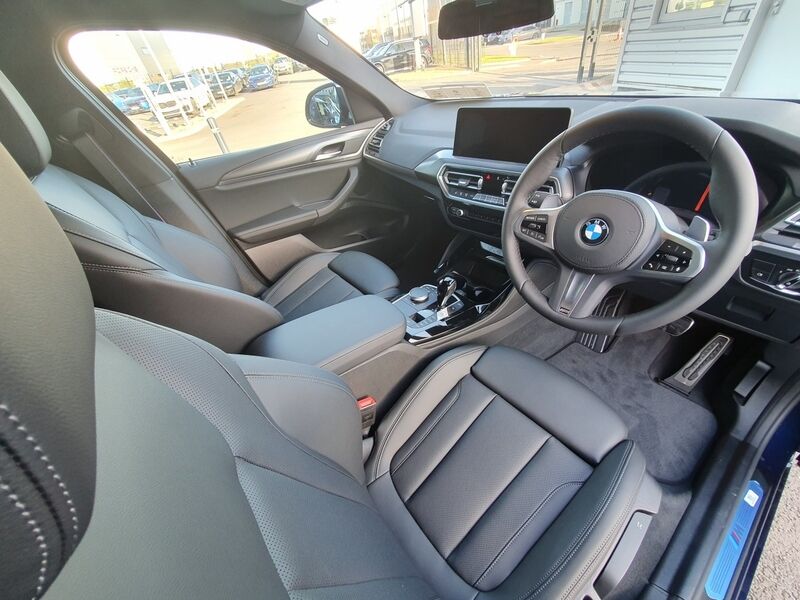 More views of BMW X4