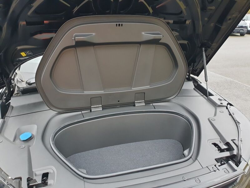 More views of Volvo XC40
