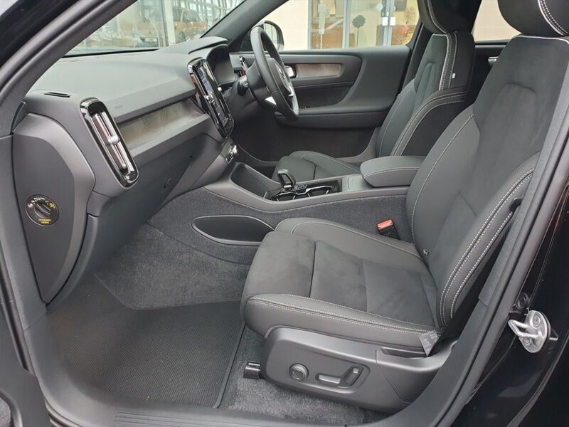 More views of Volvo XC40