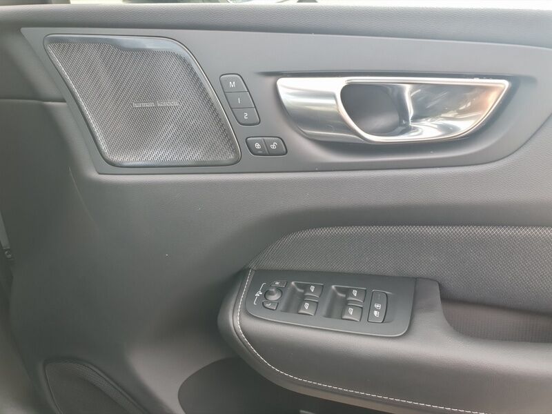 More views of Volvo XC60