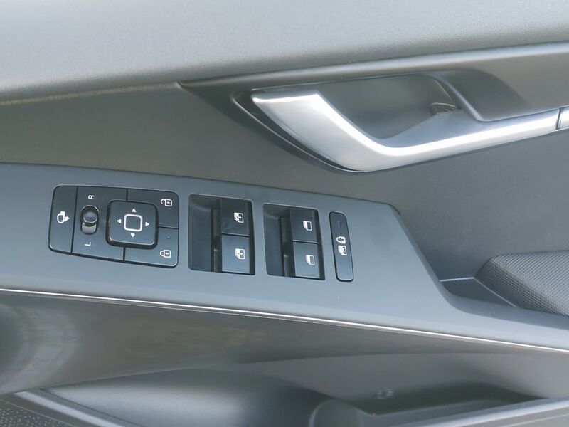 More views of Kia E-Niro