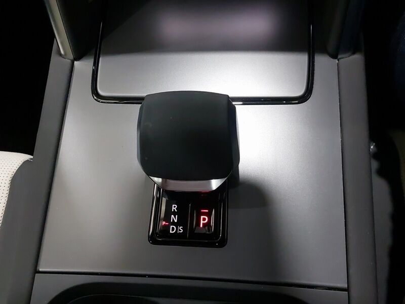 More views of Land Rover Discovery Sport