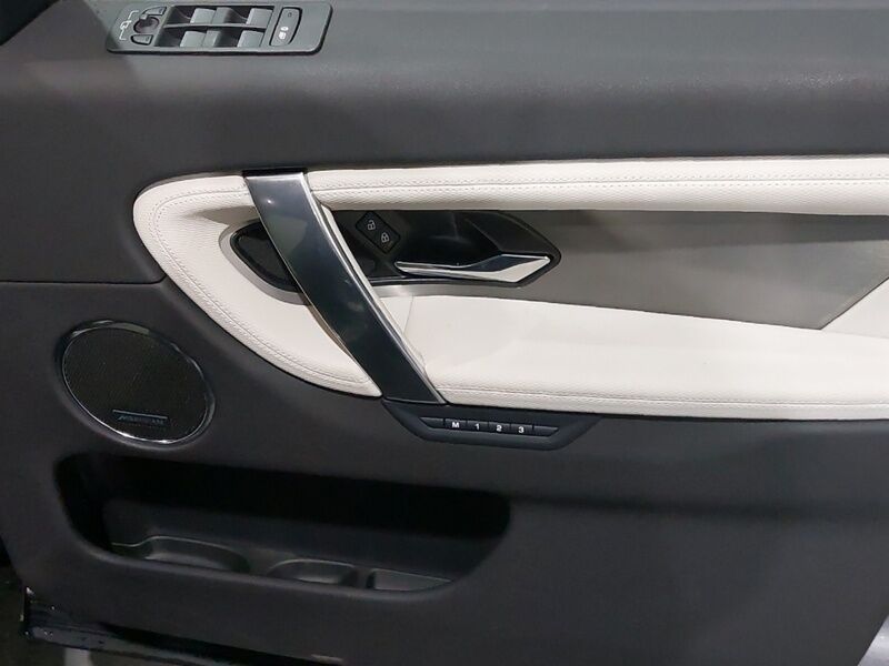 More views of Land Rover Discovery Sport