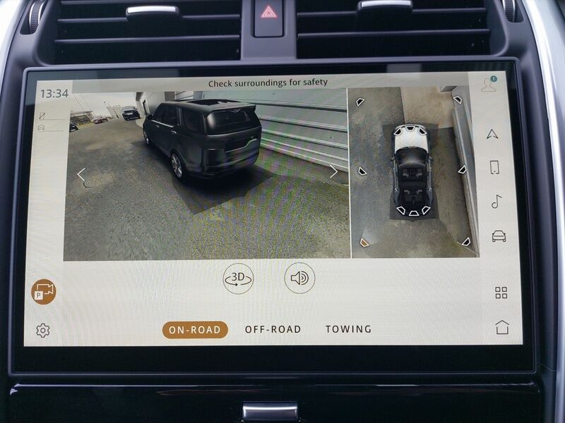 More views of Land Rover Discovery