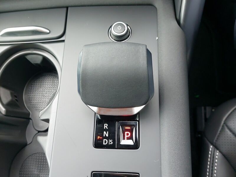 More views of Land Rover Discovery