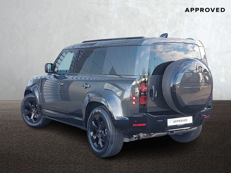 More views of Land Rover Defender