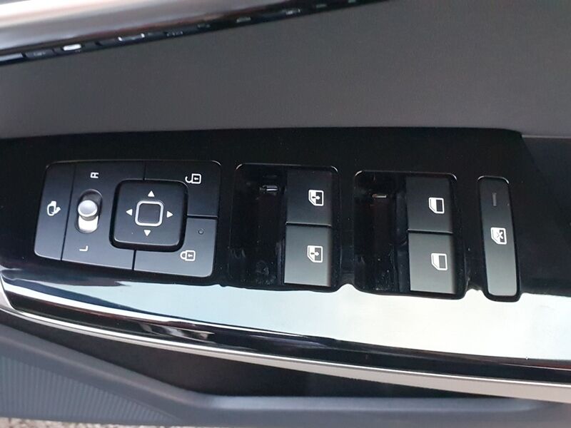 More views of Kia EV6