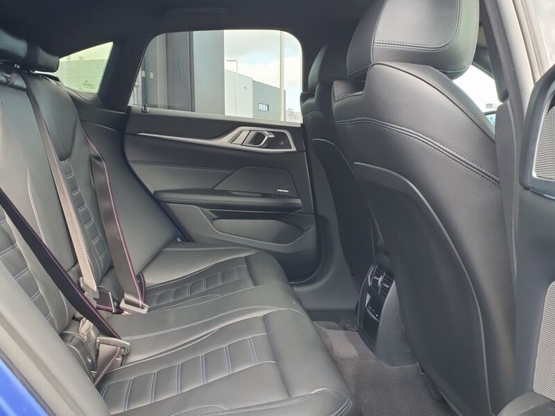 More views of BMW i4