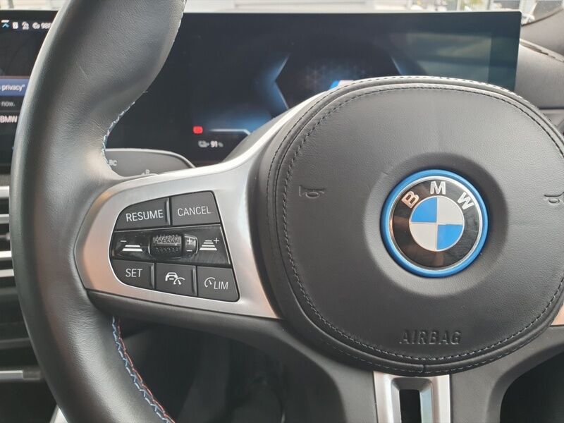 More views of BMW i4