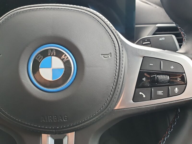 More views of BMW i4