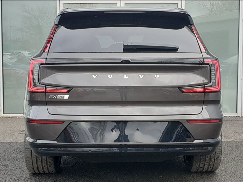 More views of Volvo EX90