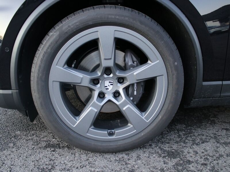 More views of Porsche Macan