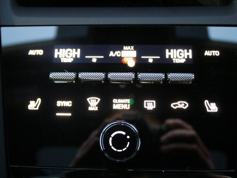 More views of Porsche Macan
