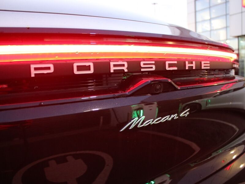 More views of Porsche Macan