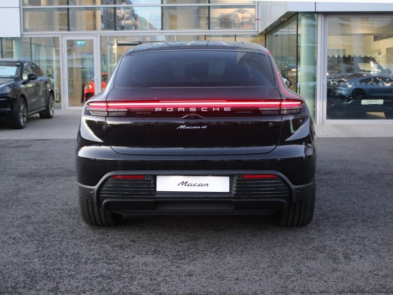 More views of Porsche Macan