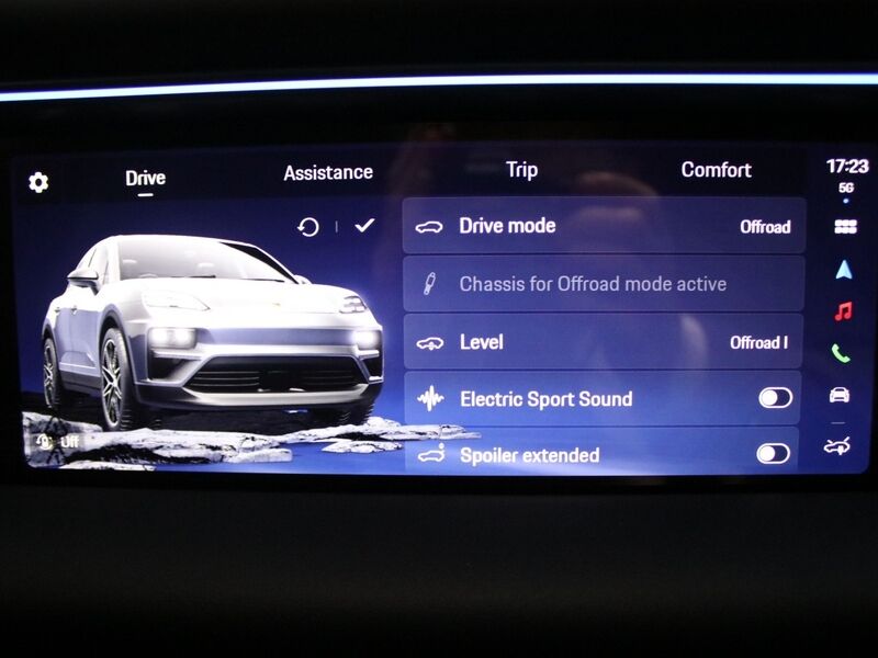 More views of Porsche Macan