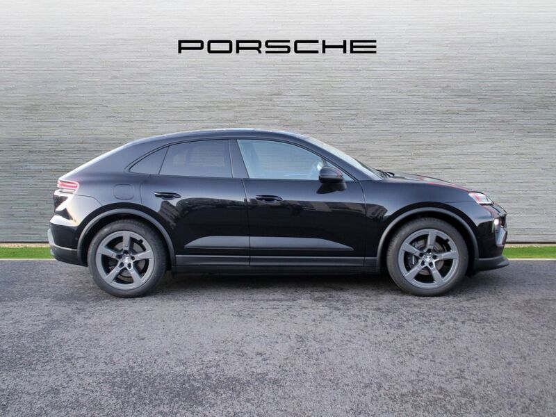 More views of Porsche Macan