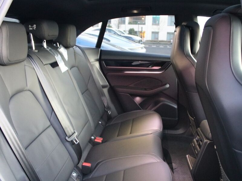 More views of Porsche Macan