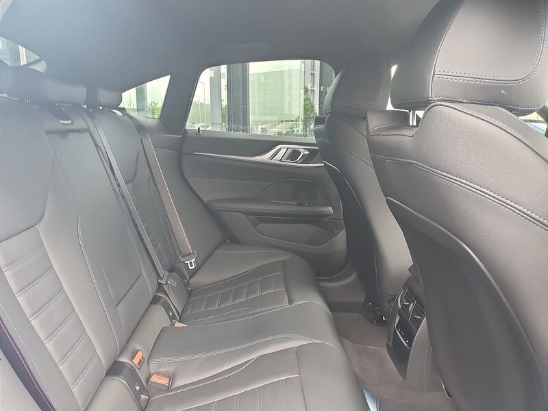 More views of BMW i4