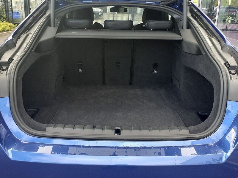 More views of BMW i4