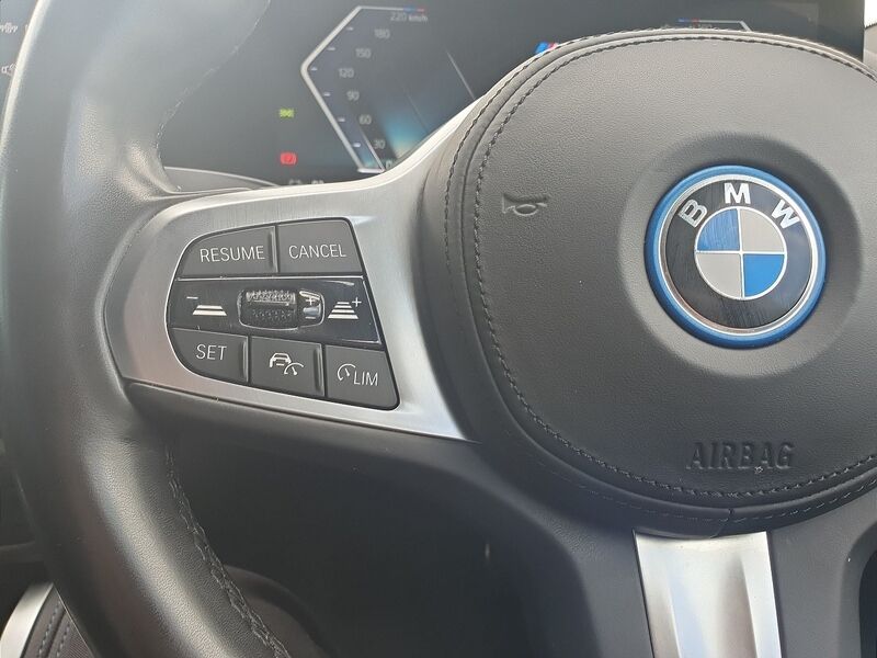 More views of BMW i4
