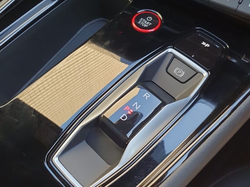 More views of Audi e-tron GT quattro