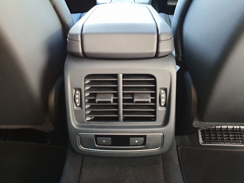 More views of Audi e-tron GT quattro