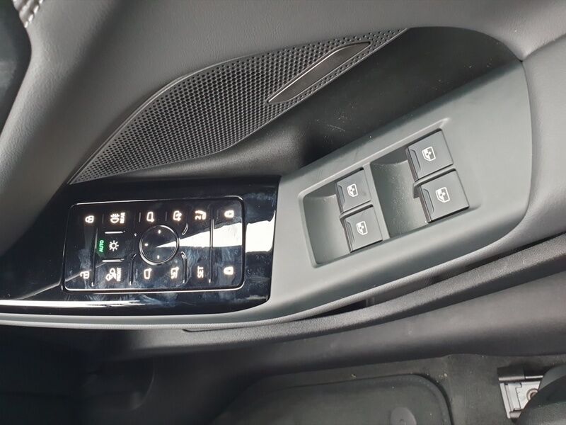 More views of Audi A6 Avant e-tron