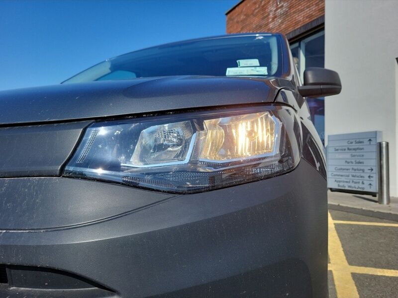 More views of Volkswagen Caddy