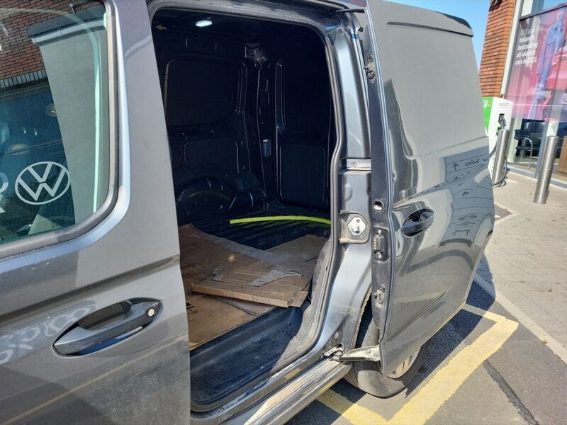 More views of Volkswagen Caddy