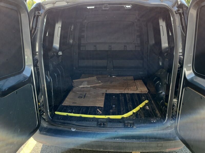More views of Volkswagen Caddy