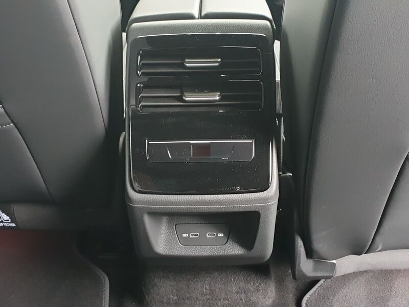 More views of Volkswagen ID.7