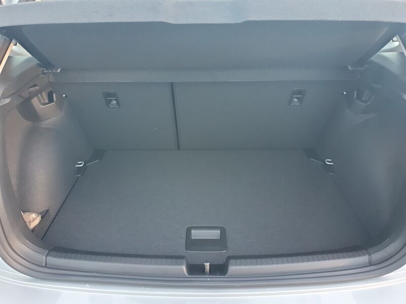 More views of Volkswagen Polo