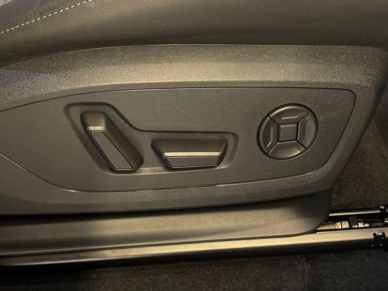 More views of Audi Q6 e-tron