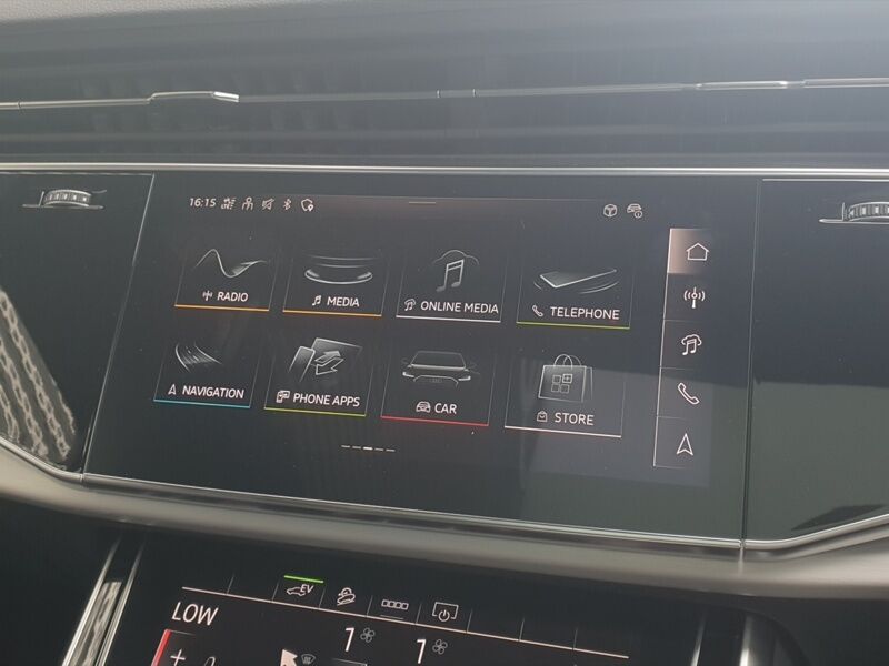 More views of Audi Q7